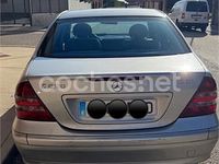Usado Mercedes C220 Elegance 143 CV (105 kW) 2005 Gris / plata Berlina