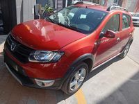 Begagnad Dacia Sandero Stepway 90 HK (66 kW) 2015 Röd
