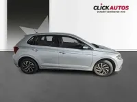 Usado VW Polo 95 CV (69 kW) 2025 Plateado Utilitario