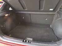 Usado Kia Ceed 136 CV (100 kW) 2024 Rojo Utilitario