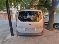 Usado Ford Tourneo Connect Trend 100 CV (73 kW) 2015 Gris / plata Monovolumen