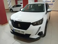 Usado Peugeot 2008 Active 110 CV (80 kW) 2021 Blanco SUV