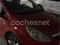 Usado Opel Corsa Enjoy 80 CV (58 kW) 2007 Rojo Utilitario