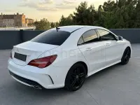 Usado Mercedes CLA200 136 CV (100 kW) 2018 Blanco Coupe