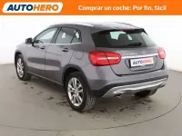 Begagnad Mercedes GLA200 Urban 136 HK (100 kW) 2017 Grå SUV