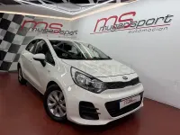 Usado Kia Rio 84 CV (61 kW) 2016 Blanco Utilitario