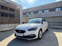 Usado Seat Leon Style 116 CV (85 kW) 2021 Blanco SUV
