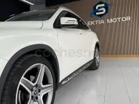 Usado Mercedes GLA200 AMG line 136 CV (100 kW) 2017 Blanco SUV