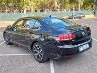 Usado VW Passat Advance 120 CV (88 kW) 2015 Negro Berlina