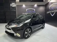 Usado Toyota Aygo X-play 69 CV (50 kW) 2015 Negro Utilitario