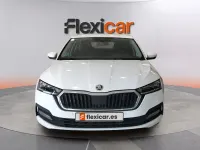 Usado Skoda Octavia Ambition 150 CV (110 kW) 2022 Blanco Berlina