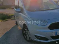Usado Ford Tourneo Courier Titanium 100 CV (73 kW) 2015 Blanco Monovolumen