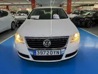 Usado VW Passat Advance 115 CV (84 kW) 2006 Blanco Berlina