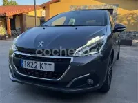 Usado Peugeot 208 Signature Sky 82 CV (60 kW) 2019 Gris / plata Utilitario