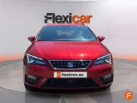 Usado Seat Leon ST FR 150 CV (110 kW) 2018 Rojo Familiar