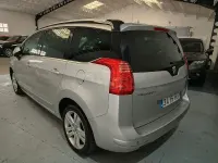 Usado Peugeot 5008 Access 112 CV (82 kW) 2012 Gris / plata Monovolumen