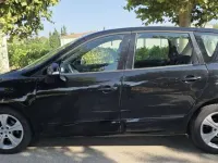 Usado Renault Scénic III 110 CV (80 kW) 2011 Negro Monovolumen
