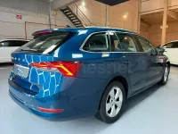 Usado Skoda Octavia Ambition 150 CV (110 kW) 2023 Azul Familiar