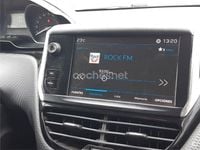 Usado Peugeot 208 Style 82 CV (60 kW) 2017 Blanco Utilitario