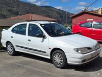 Usado Renault Mégane 75 CV (55 kW) 1999 Blanco Berlina
