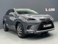 Usado Lexus NX300h Business Edition 197 CV (144 kW) 2018 Gris / plata SUV