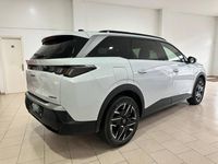 Usado Peugeot 5008 Allure 136 CV (100 kW) 2025 Blanco SUV