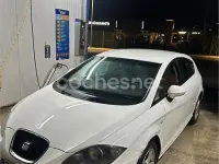 Usado Seat Leon Reference 105 CV (77 kW) 2011 Blanco Utilitario