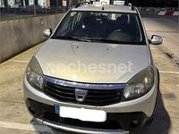 Usado Dacia Sandero Stepway 90 HP (66 kW) 2012 Cinzento Sedan