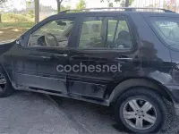 Usado Mercedes ML270 Edition 163 CV (119 kW) 2004 Negro SUV