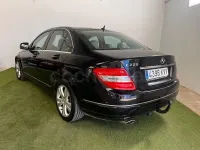 Usado Mercedes C220 Elegance 170 CV (125 kW) 2007 Negro Berlina