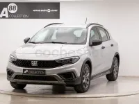 Usado Fiat Tipo Cross 101 CV (74 kW) 2021 Gris / plata Berlina