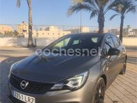 Usado Opel Astra Ultimate 145 CV (106 kW) 2021 Gris / plata Berlina