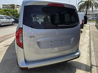 Nuevo Mercedes T180 116 CV (85 kW) 2025 Plata helvin Monovolumen