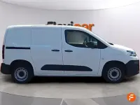 Usado Citroën Berlingo Feel 102 CV (75 kW) 2021 Blanco Monovolumen