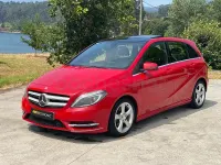 Usado Mercedes B180 109 CV (80 kW) 2014 Rojo Utilitario