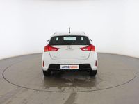 Usado Toyota Auris Active 125 CV (91 kW) 2015 Blanco Berlina