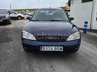 Usado Ford Mondeo Trend 125 CV (91 kW) 2001 Azul Berlina