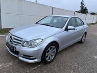 Usado Mercedes C200 Edition 136 CV (100 kW) 2013 Plateado Berlina