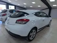 Usado Renault Mégane Dynamique 131 CV (96 kW) 2010 Blanco Coupe