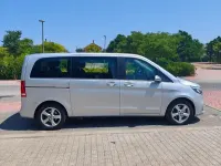 Usado Mercedes V220 Avantgarde 163 CV (119 kW) 2022 Gris / plata Monovolumen