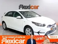 Usado Kia Ceed 136 CV (100 kW) 2023 Blanco Utilitario