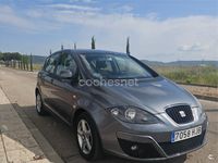 Usado Seat Altea Reference 105 CV (77 kW) 2012 Gris / plata Monovolumen
