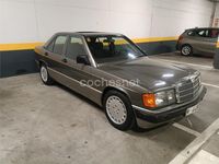 Usado Mercedes 190 126 CV (92 kW) 1992 Beige Berlina