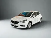 Usado Opel Astra Dynamic 110 CV (80 kW) 2019 Blanco Familiar