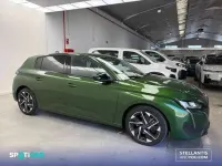 Usado Peugeot 308 Allure 131 CV (96 kW) 2022 Verde Utilitario