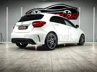 Usado Mercedes A200 AMG line 136 CV (100 kW) 2015 Blanco Berlina
