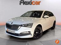 Usado Skoda Scala Ambition 110 CV (80 kW) 2021 Blanco Utilitario