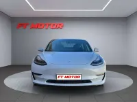 Käytetty Tesla Model 3 Standard Range 366 kW (498 HP) 2019 Valkoinen Sedan