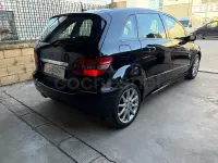 Usado Mercedes B200 140 HP (102 kW) 2007 Preto Monovolume