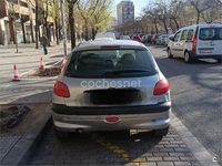 Usado Peugeot 206 75 CV (55 kW) 2001 Gris / plata Berlina